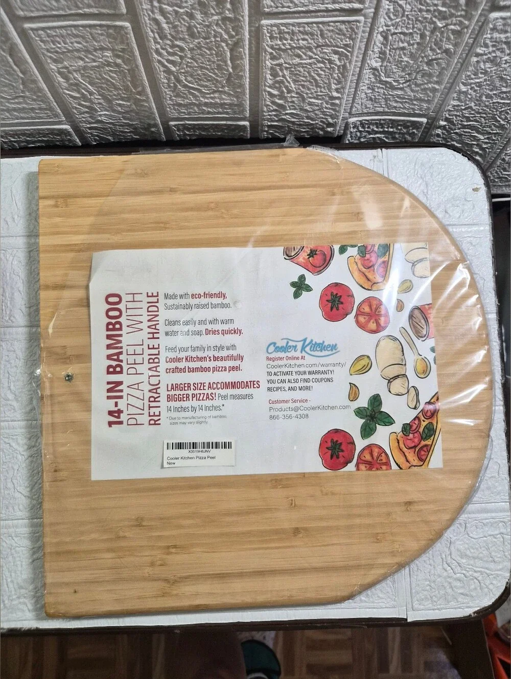 14-in Bamboo Pizza Peel with Retractable Handle - Eco Friendly Wood